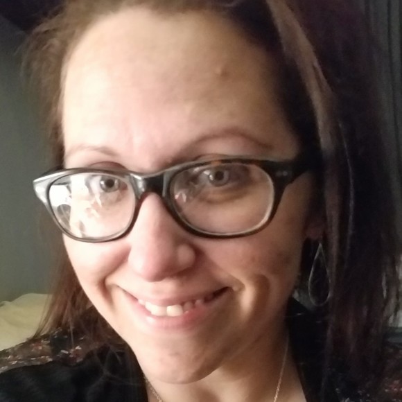 Meet your Posher, Stephanie - Picture 1 of 1